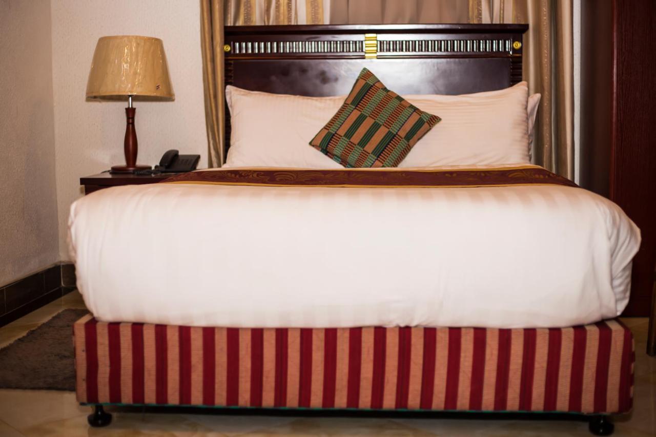 Royal Park Hotel Κούμασι Εξωτερικό φωτογραφία