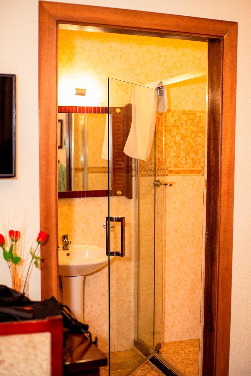 Royal Park Hotel Κούμασι Εξωτερικό φωτογραφία